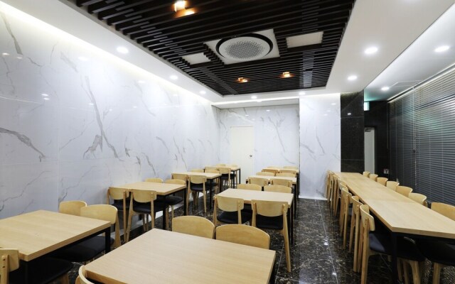 Incheon (Wolmido) Grand Suite Hotel