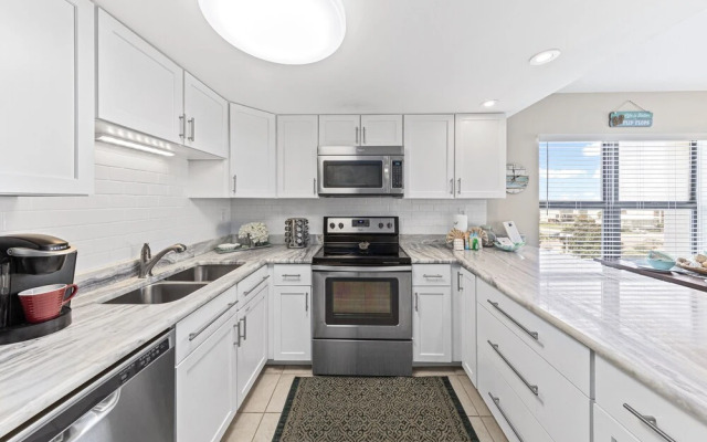 Island Sunrise Condos by Hosteeva