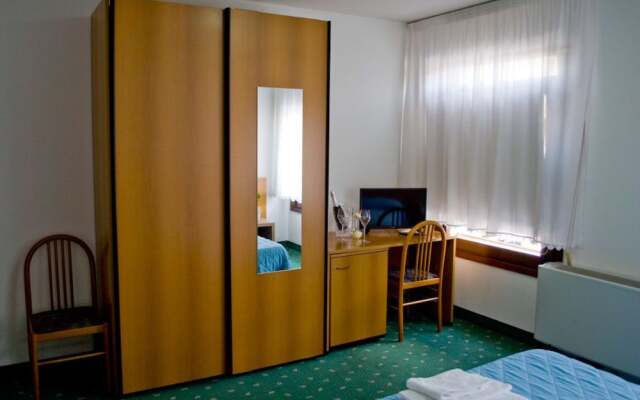 Hotel Roma