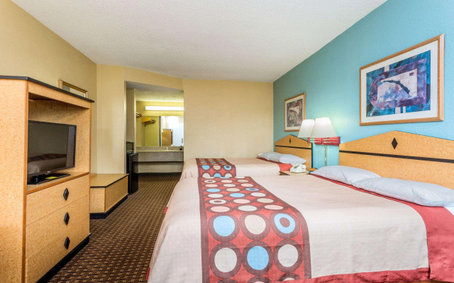 Super 8 by Wyndham Atlanta Northeast GA
