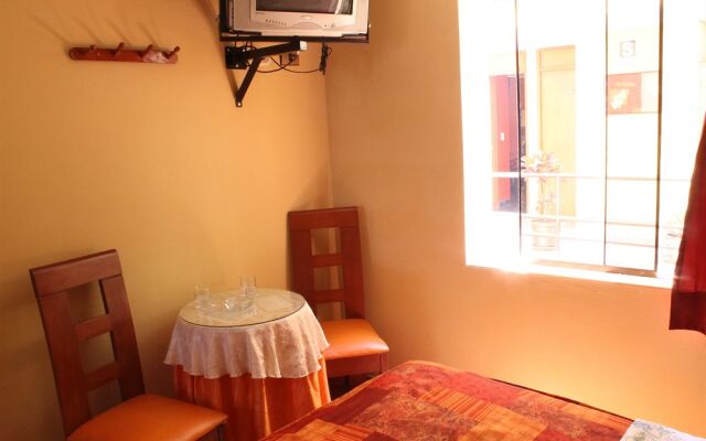 Hostal Milano Surco