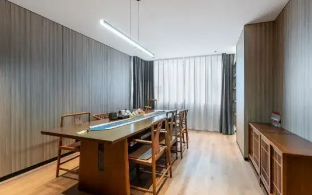 Shanghai Xujiahui 80,000 Stadium Quli Hotel