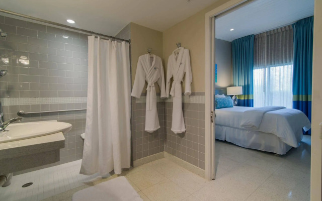 Orchid Key Inn - Adults Only