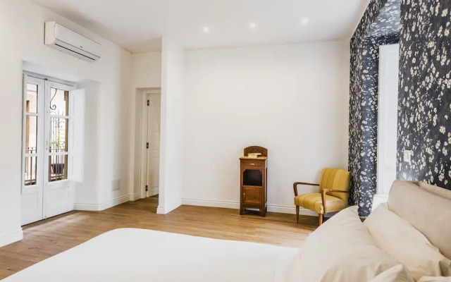 Upscale Urban Apartment