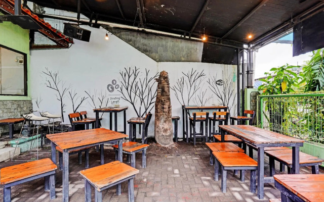 OYO 90361 Griya Noumi Syariah