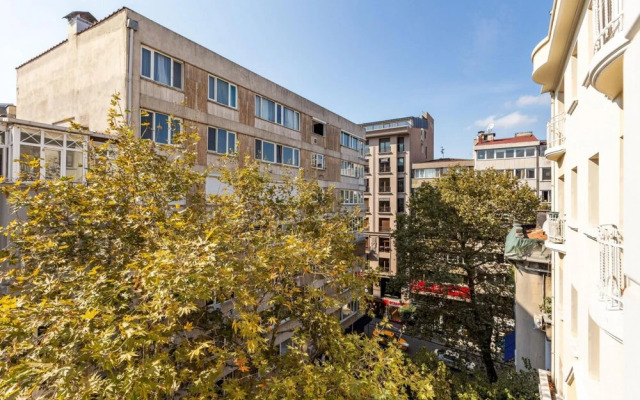 Outstanding Flat With Calming View Nisantasi
