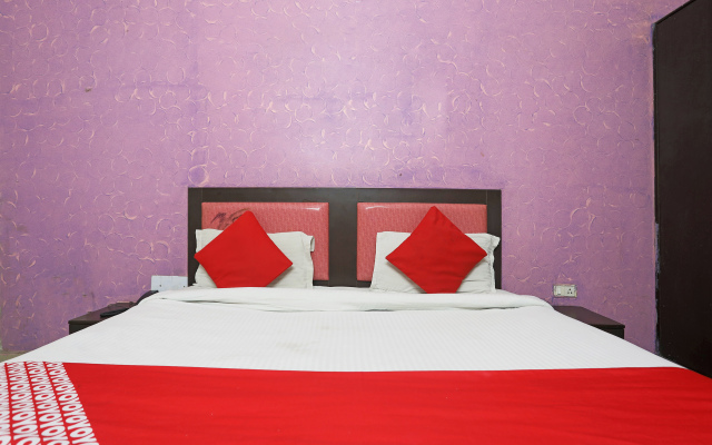 OYO 19664 Aman Hotel