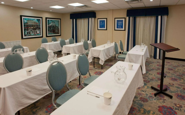 Hampton Inn & Suites McComb