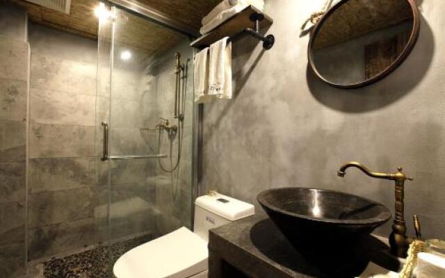 Siguniang Mountain Xileju Theme Inn