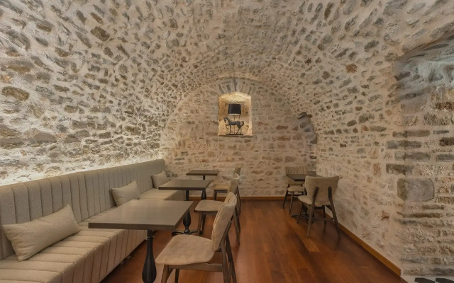 Stoes Hotel