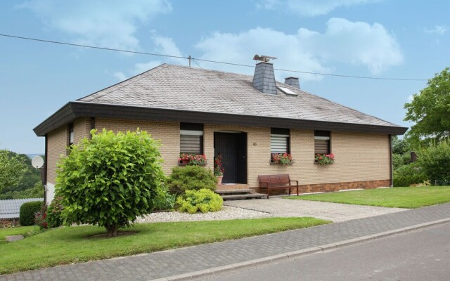 Quaint Apartment in Morscheid-riedenburg With Garden