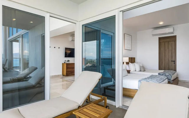 Beachfront Luxury 4BR Penthouse With Incredible Ocean Views