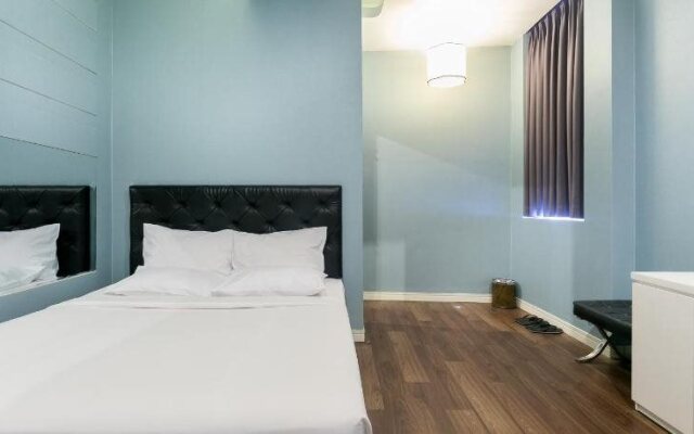 Triip Friday Hotel Phan Xich Long