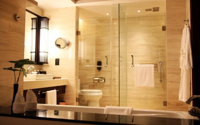 Le Meridien Shimei Bay Beach Resort & Spa