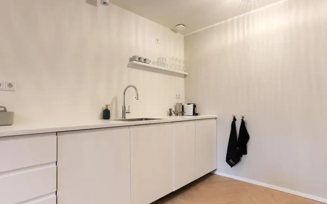 Pleasant Holiday Home in Vrouwenpolder With Garden