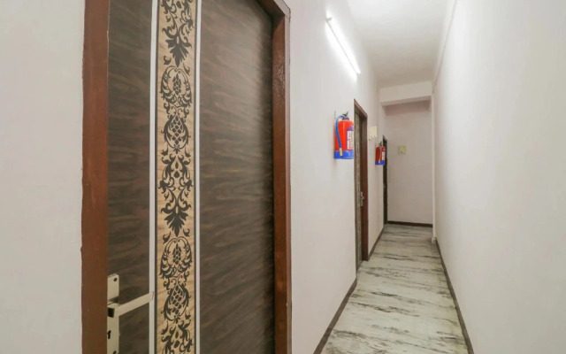 Hotel Z Black by OYO Rooms