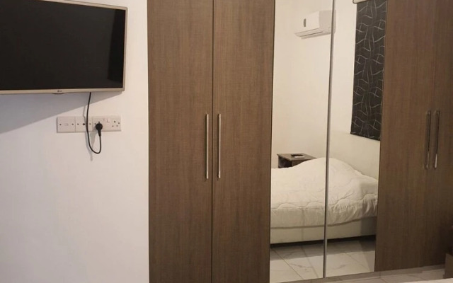 Immaculate 2-bed Apartment in Larnaca