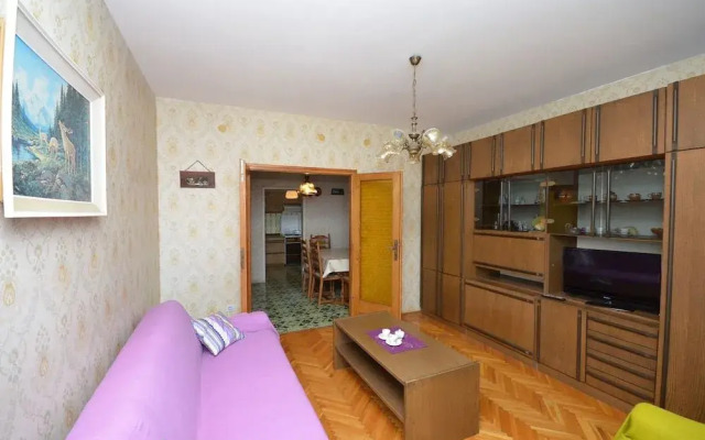 Apartment Frane