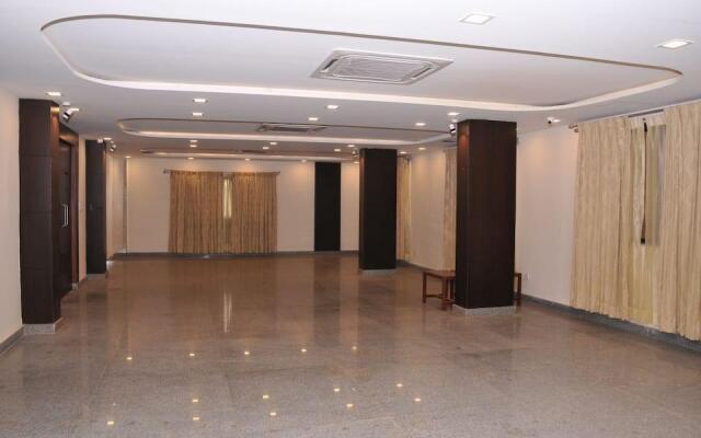 Meenal Hotel