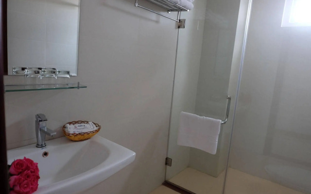 Hoang Sa Hotel