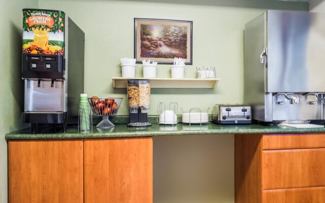 Asteria Inn & Suites