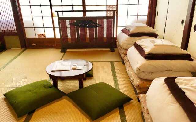 Guest house Rakuza