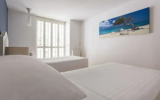 Ossington Street by Onefinestay