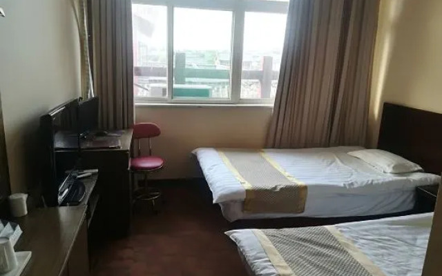 Yanggu Carnival Hotel