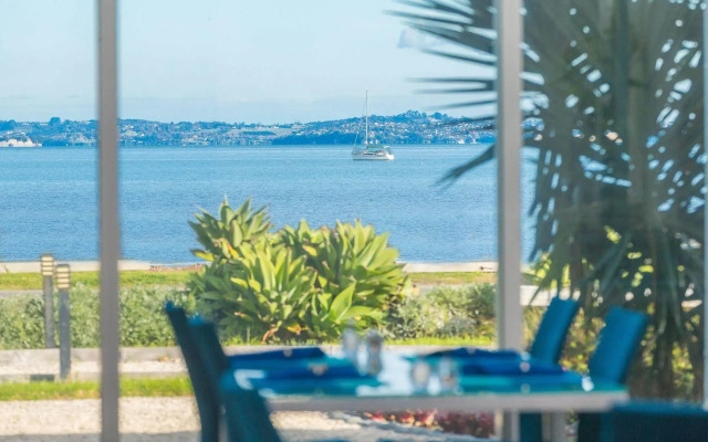 Waiheke Waterfront Lodge