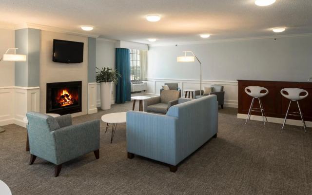 Crowne Plaza Suites Pittsburgh South by IHG