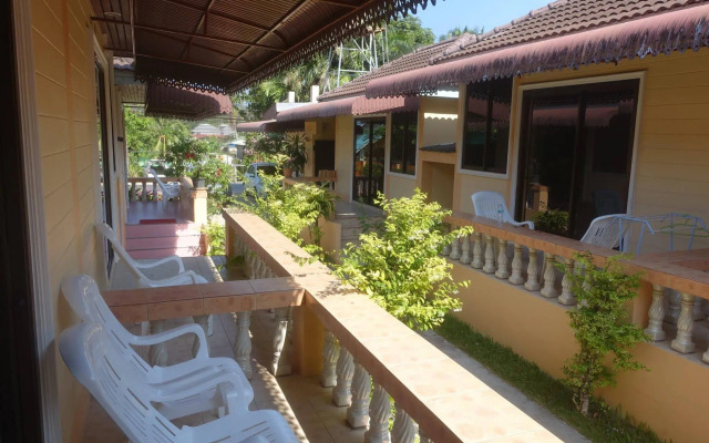 OYO 325 Naiyang Cottage (Vaccinated Staff)