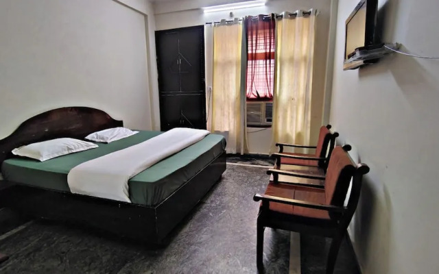 nancy paradise hotel