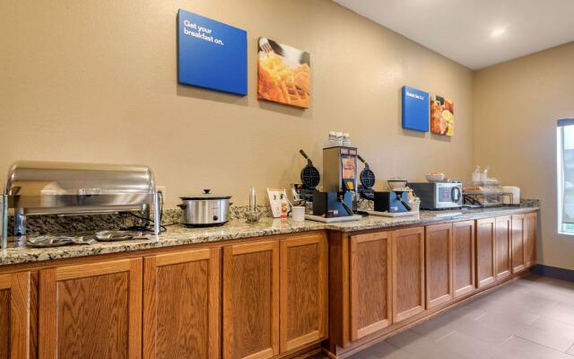 Comfort Inn and Suites Pittsburg