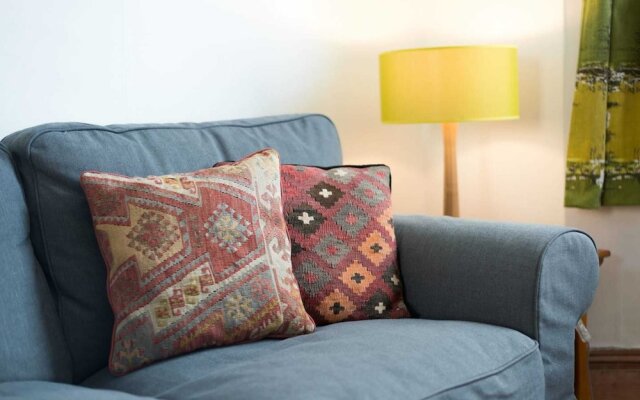 Homely and Spacious 4 Bed, up to 7 Guests, Dalston