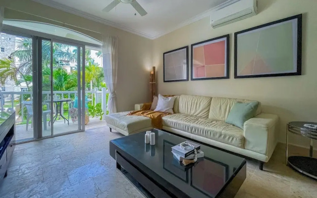Cute Apartment Only Steps From the Beach