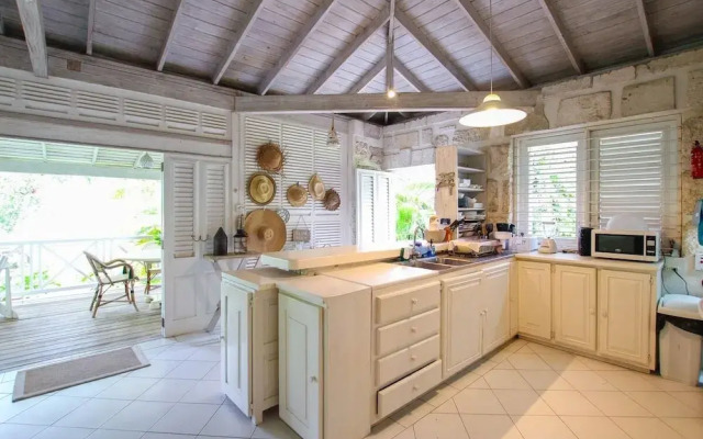 Charming 2-Bed Cottage By Beach by BSL Rentals