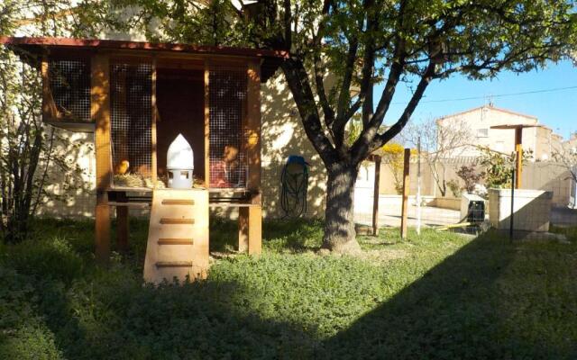 Studio et piscine au sel