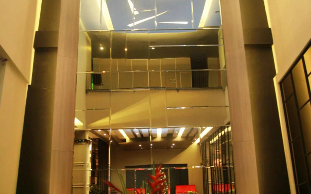 Sparks Life Jakarta, ARTOTEL Curated