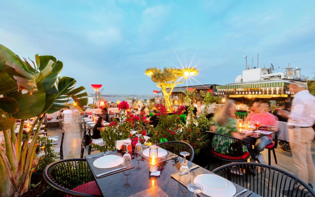 Seres Hotel Old City