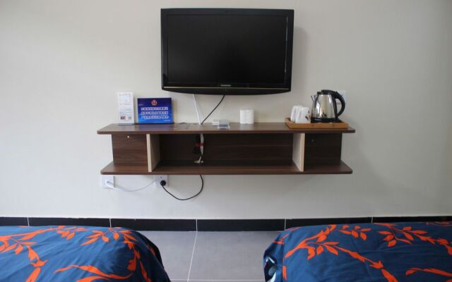 Heyuan International Youth Hostel