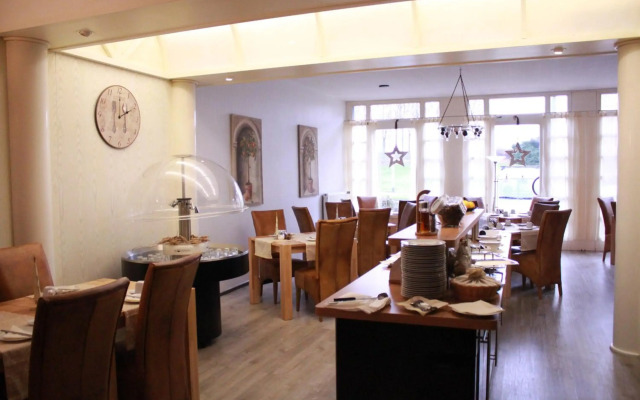 Hotel Am Schloss Broich