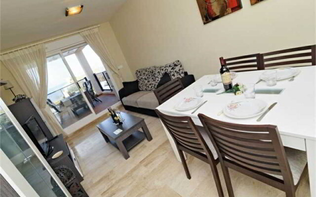 Apartamentos Almadraba VyB