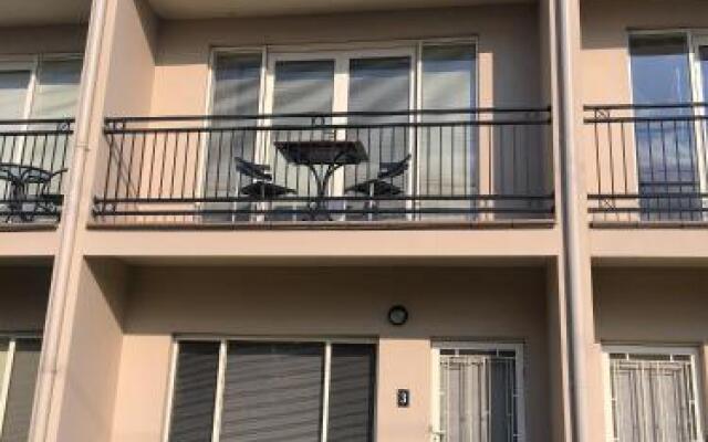 Travers Street Apartment — 4-star hotel in Wagga Wagga