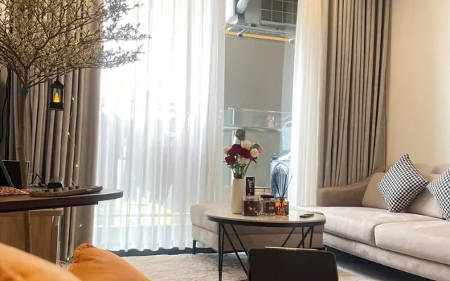 LA Nest