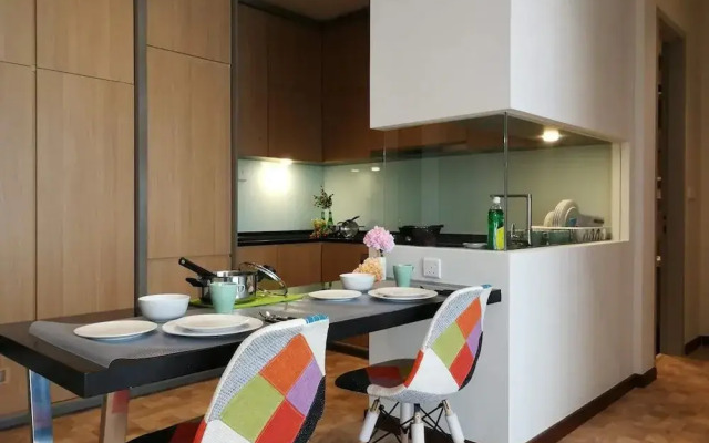 Expressionz Professional Suites by SweetHome