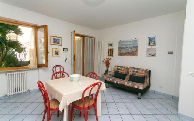 N43 - Numana, bilocale con giardino