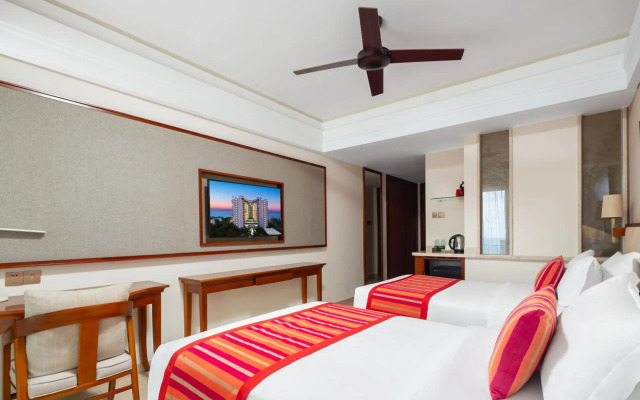 Sanya Seacube Holiday Hotel