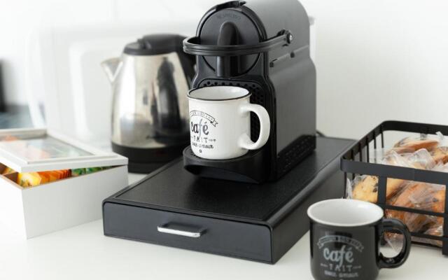 Studio élégant style black&white 5min gare Poissy