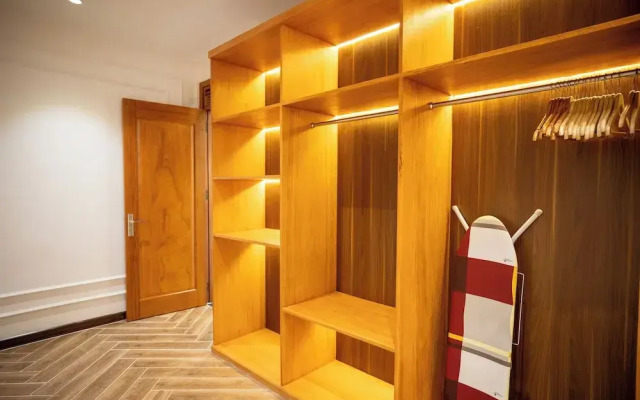 La Fleur Premium Central Apartment