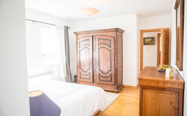 Aistara, Ballyconneely